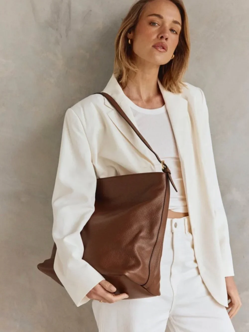 Vestirsi Serena Mocha Leather Hobo Bag
